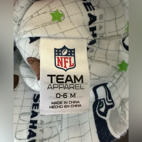 NFL infant hat and bootie set SEAHAWKS - Picture 2 of 2